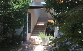 Hello Ljubljana- Green Way Rooms And Studios
